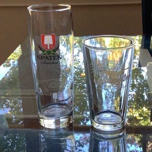 SPATEN MUNCHEN VINTAGE beer glass & YUENGLING beer glass. Excellent condition